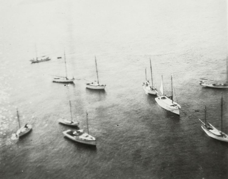 708_32-Yachts-and-Launches-Ward-Island